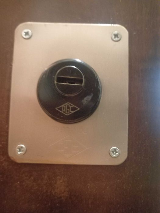 Fechadura porta de casa com trancas - Reservada