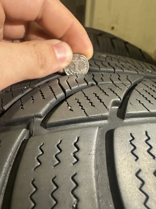 Продам пару зимових шин 225/55 16