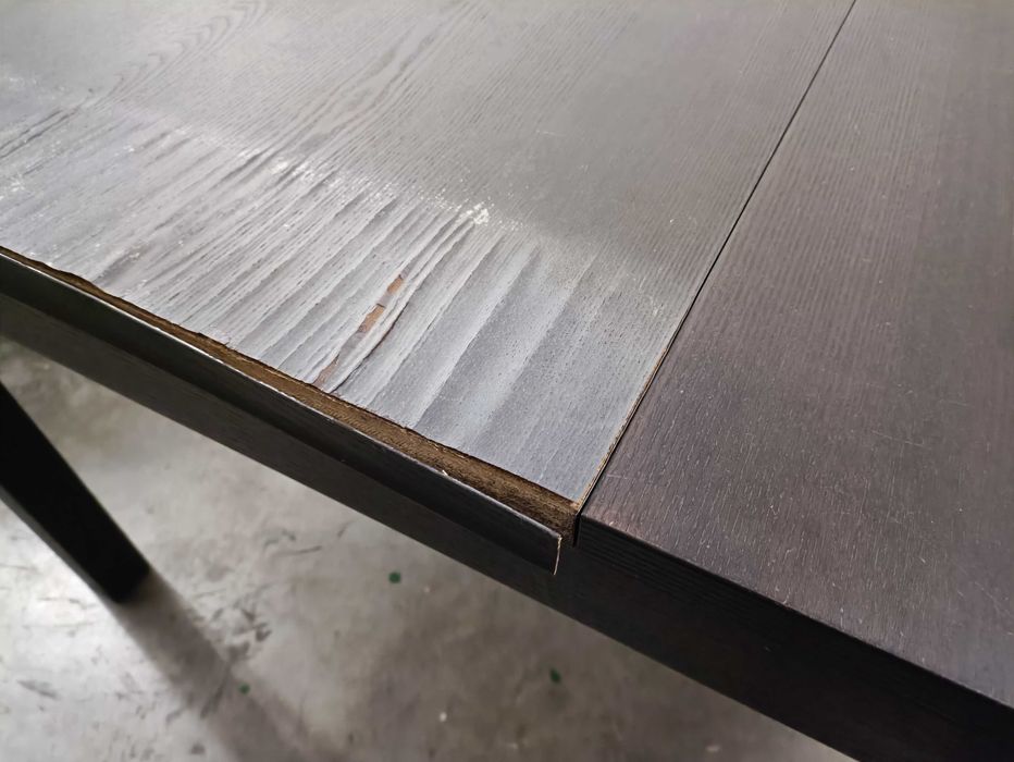 Mesa para 4 a 8 pessoas