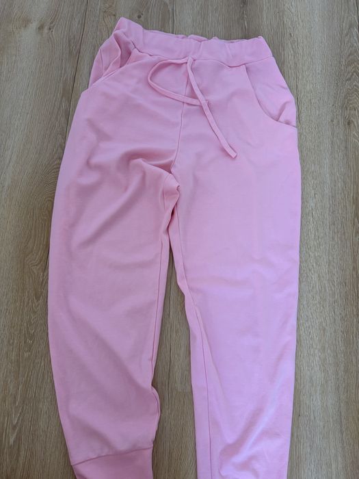 Dres damski spodnie i bluza.
