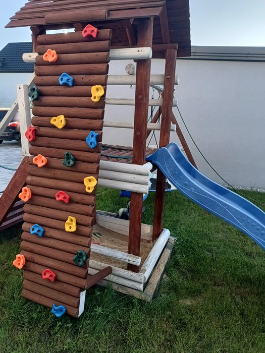 Duży plac zabaw do ogrodu domek huśtawki zjeżdżalnia wspinaczka