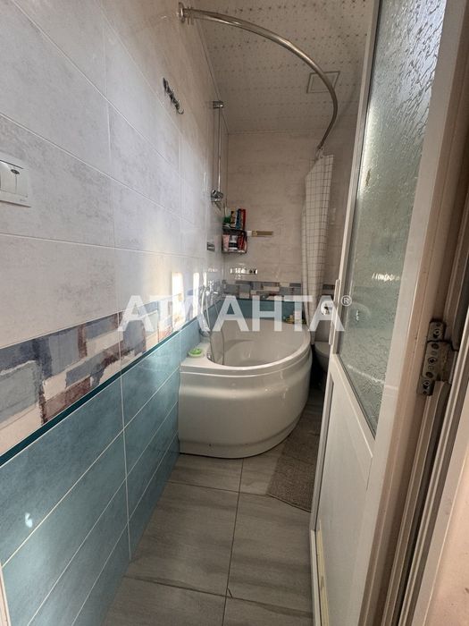 Продаж півособняку в центрі міста