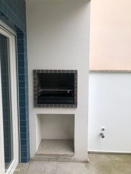 Apartamento T2 c/ terraço e churrasqueira no Centro de Braga.