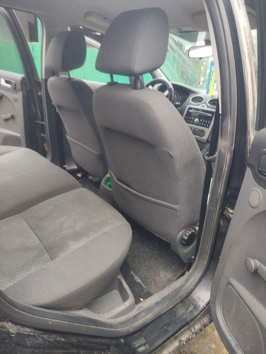 FORD FOCUS 1,6 бензин!