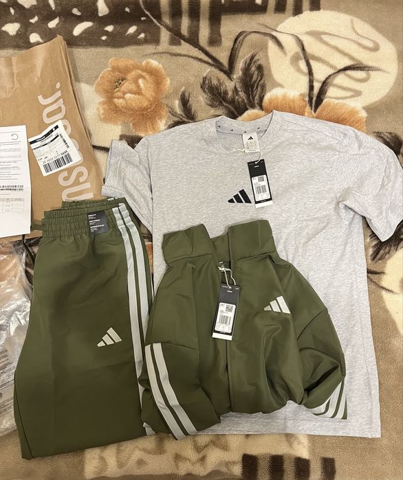 Спортивний костюм Adidas M 3S WV TT TS та футболка Adidas Essential