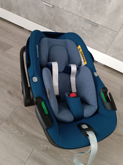 Автокрісло MAXI-COSI Pebble 360  В ідеальному стані