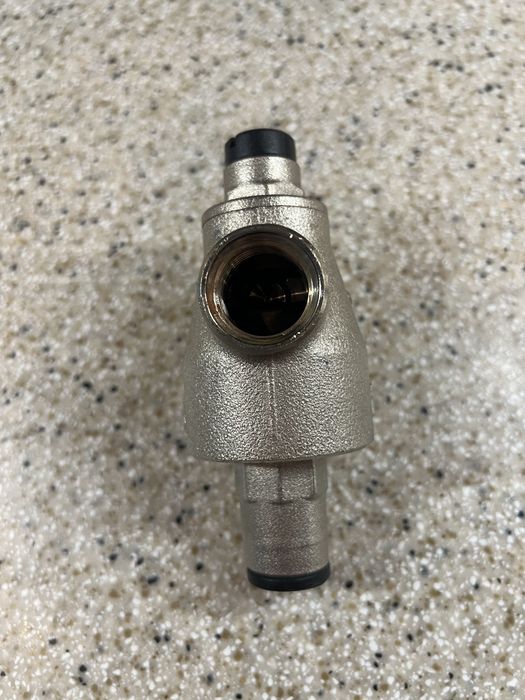 Редуктор давления воды RBM RIS 1/2" Made in Italy.
