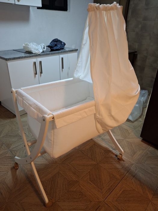 Berço bebé usado em bom estado