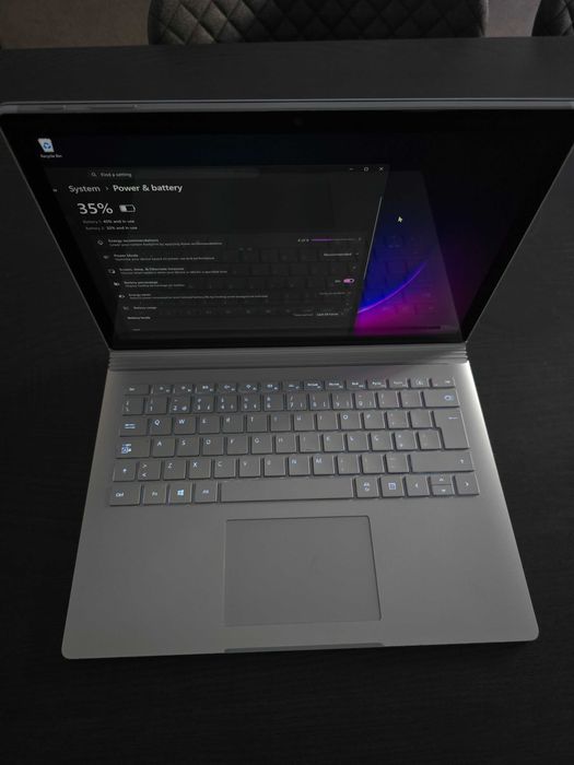 Microsoft SurfaceBook 2 - GTX1050 - i7 - 256GB - 8GB