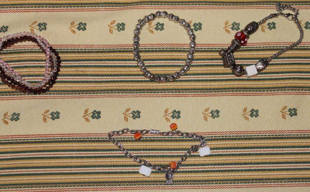 Pulseiras diversas