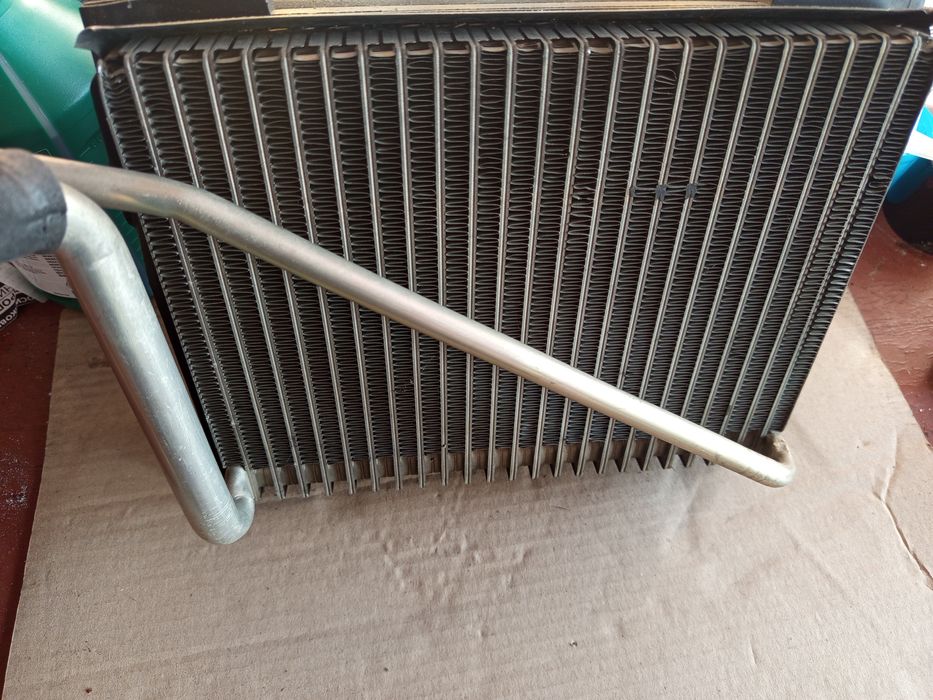 Радіатор кондиціонера