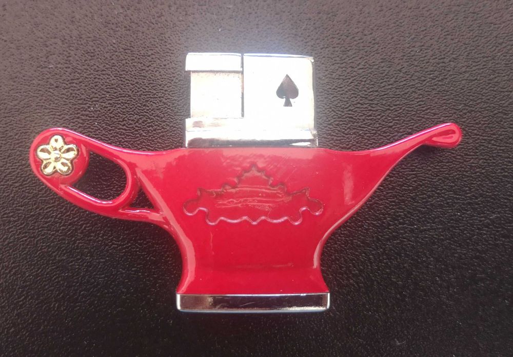 Isqueiro a gás com formato de bule de chá