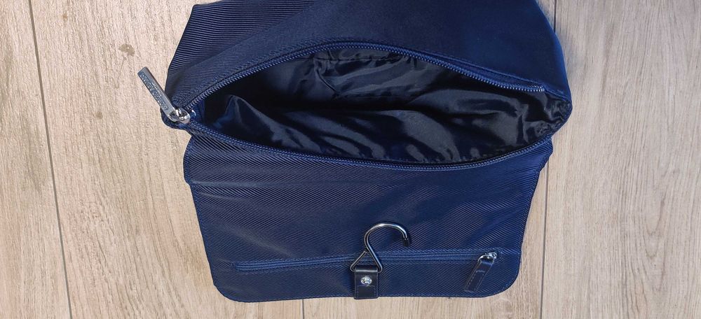 NOWA Kosmetyczka podróżna GIORGIO ARMANI oryginalna elegancka travel