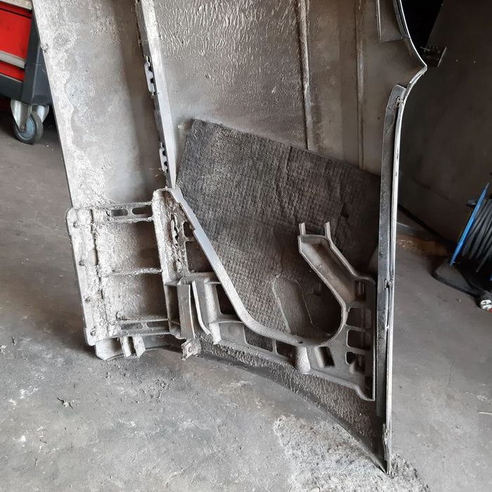 zderzak tylny tył mercedse e-klasa w211  kombi 197