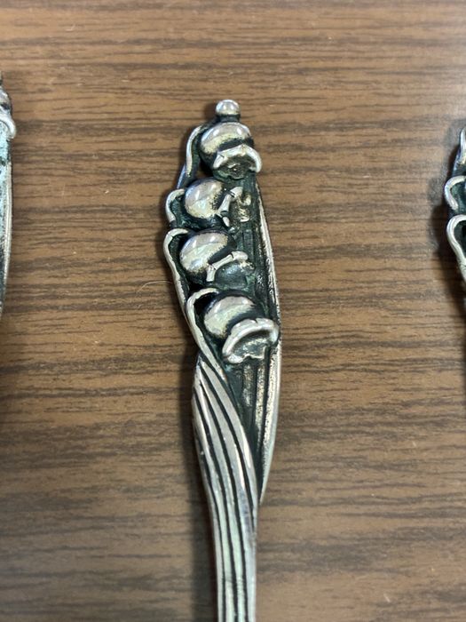 Srebrne secesyjne łyżeczki resovia prl  925