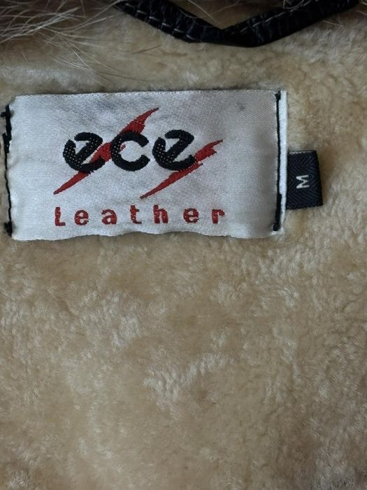 Жіноче шкіряне пальто / дублянка