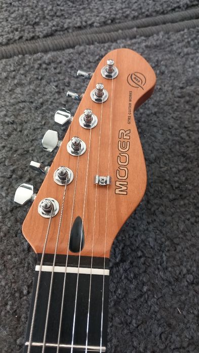 Guitarra elétrica mooer stratocaster hss