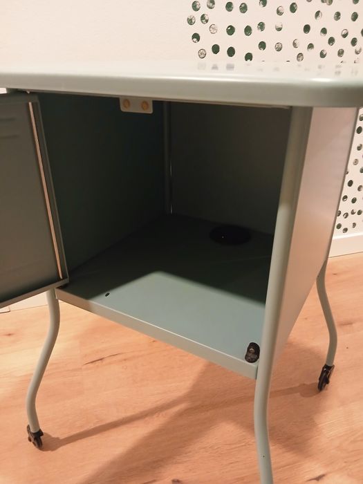 Stolik nocny szafka nocna na kółkach IKEA