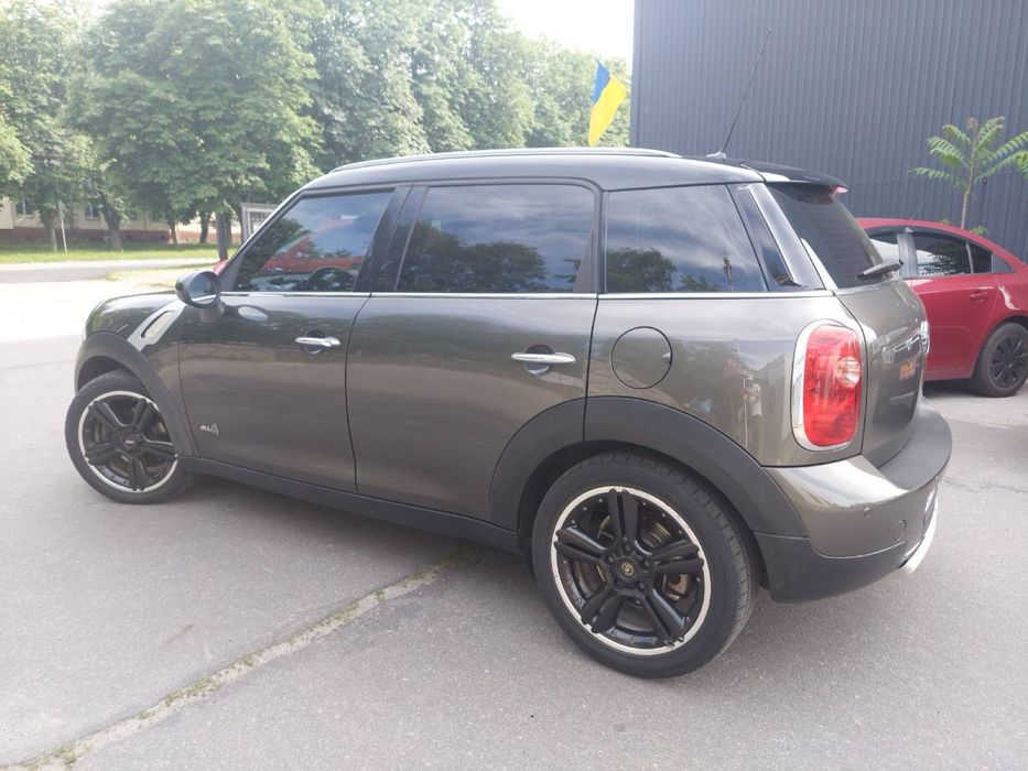 Mini Cooper 2011 рік