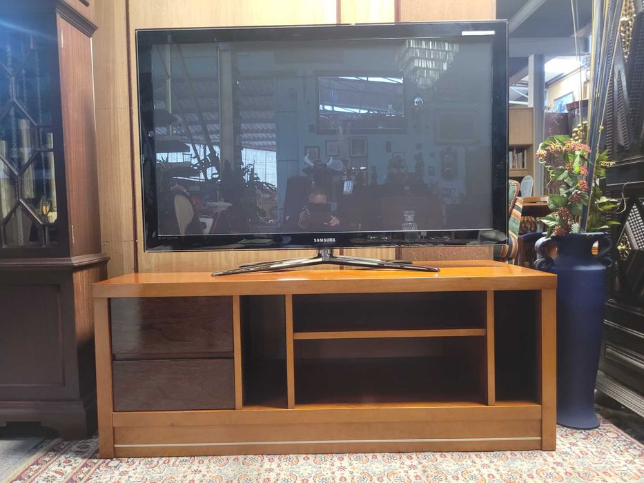 Móvel de TV em madeira - óptimo estado