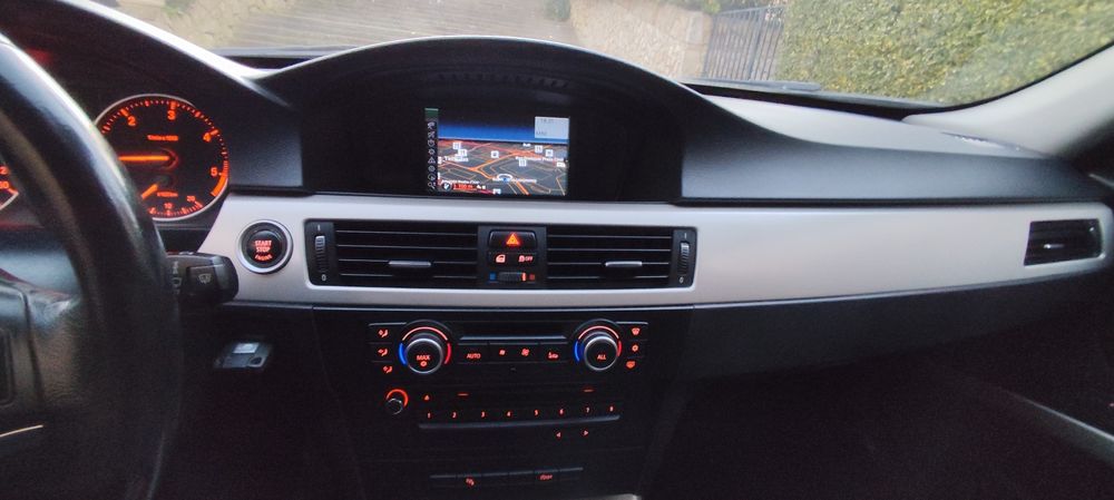 BMW 318D 143cv 2011