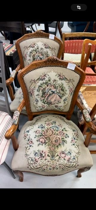 Продам розкішні класичні крісла в стилі Louis XV / Rococo
