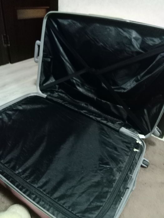 Чемодан дорожный огромный Ventura