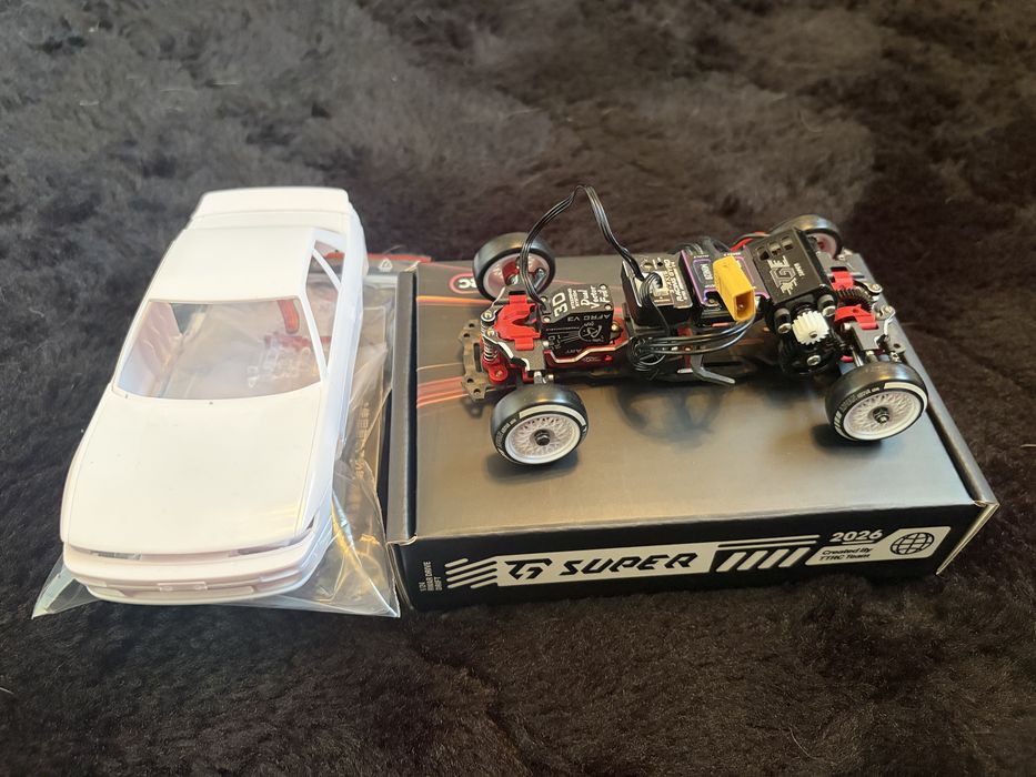 Rc Drift TG Super 1:24 z dodatkami