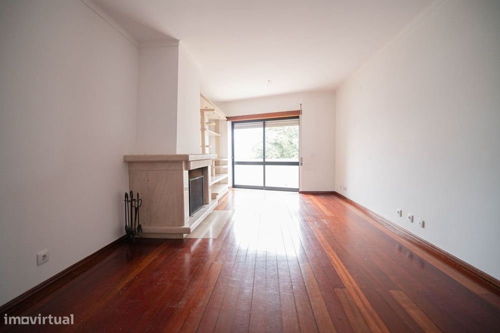 Apartamento T4 em excelente estado de conservação — Alcanena E Vila Moreira, Santarém