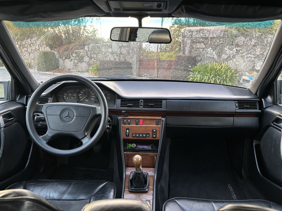 Mercedes-Benz W124 E250 Turbo de 1993 foto 4