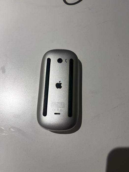 Myszka apple uszkodzona