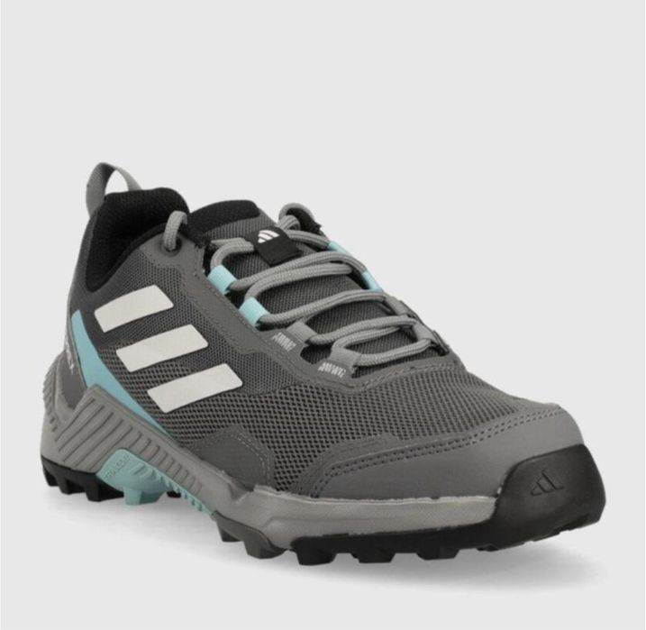 Кросівки adidas, адідас