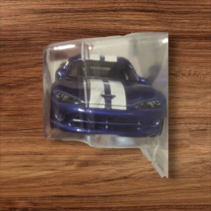 Hot wheels 96 dodge viper gts