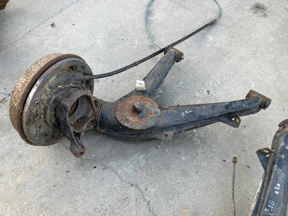 BMW E30 wahacz tylny lewy prawy wahacze tylne bębny Komplet