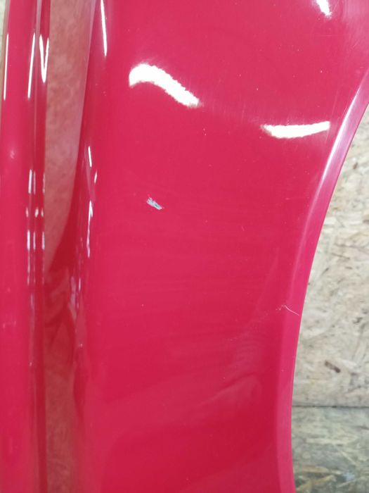 Volvo S40 V50 błotnik prawy przód przedni kolor czerwony oryginał