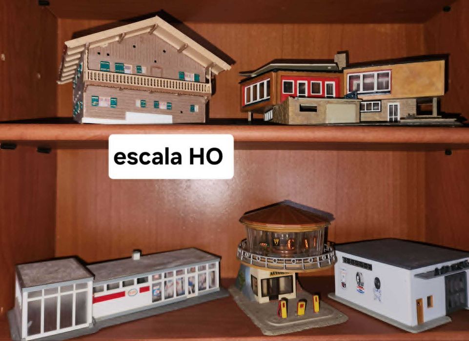 Casinhas e Edificios vários em escala HO para ferromodelismo