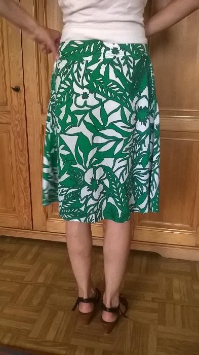 spódnica w zielone wzory r. 36