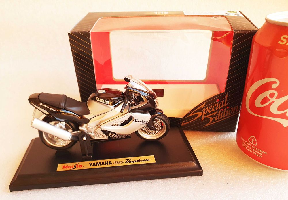 Miniatura 1/18 ~ "YAMAHA 1000 THUNDERACE" ~ Special Edition ~ Maisto