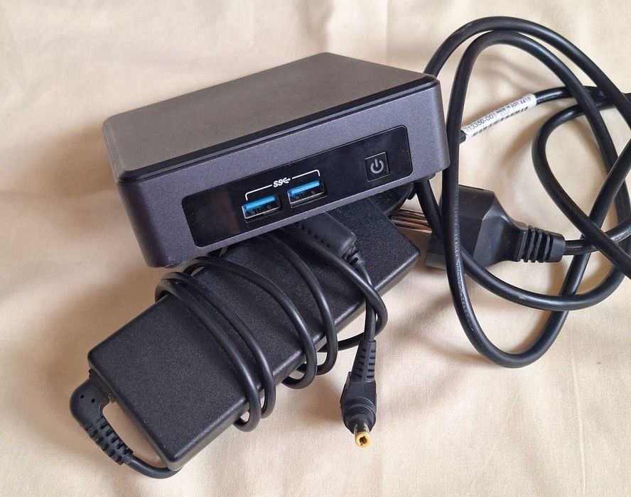 Mini komputer Intel NUC i3-7100u 8-RAM 256-SSD WiFi