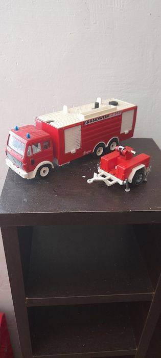 Siku straż + działko przyczepka 1:55