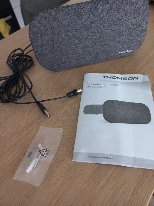 Antena pokojowa ANT1539 DVB-T, DVB-T2, HDTV 2.5m przewód