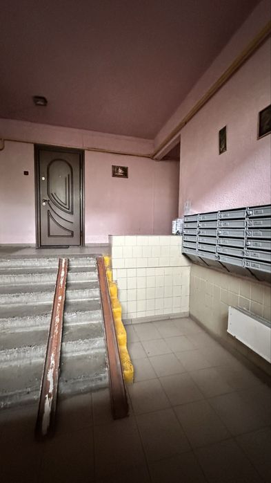 Продаж 4-х кімн квартири вул. Коломийська