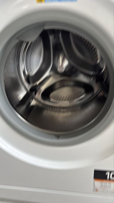 Máquina de Lavar Roupa Indesit Innex 9 kg – 1200 rpm