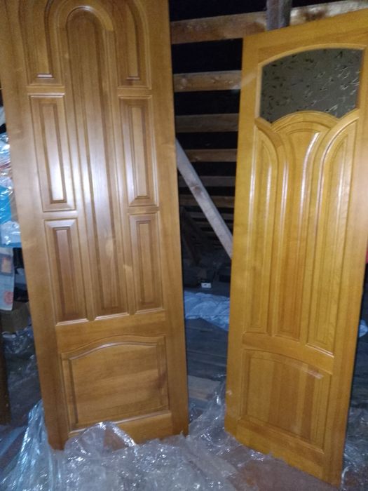 Продам двері міжкімнатні натуральне дерево