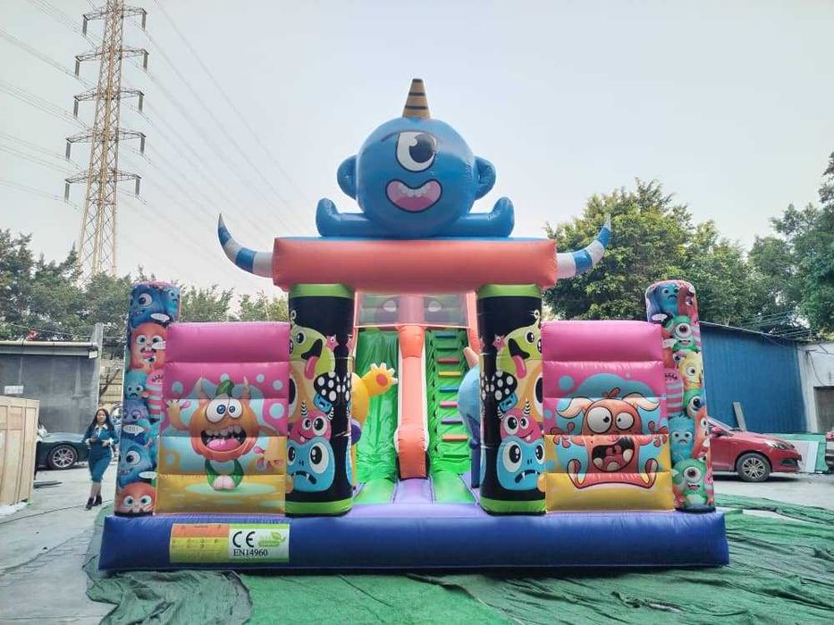 Nowy plac zabaw LODY wymiary 7 m x 7 m x 6 m