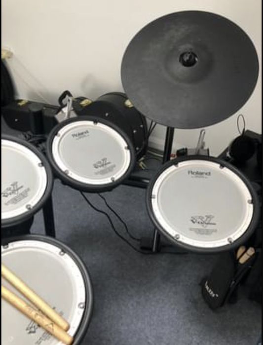 Roland TD-11KV + Coluna Alesis