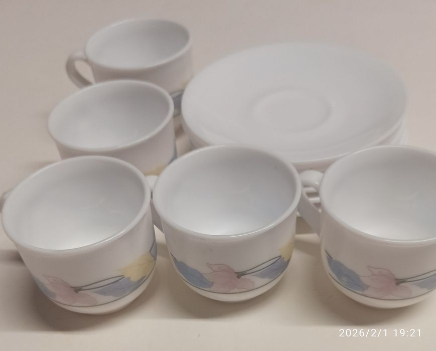 Pratos + saladeira + chaves de café de pirex da Arcopol