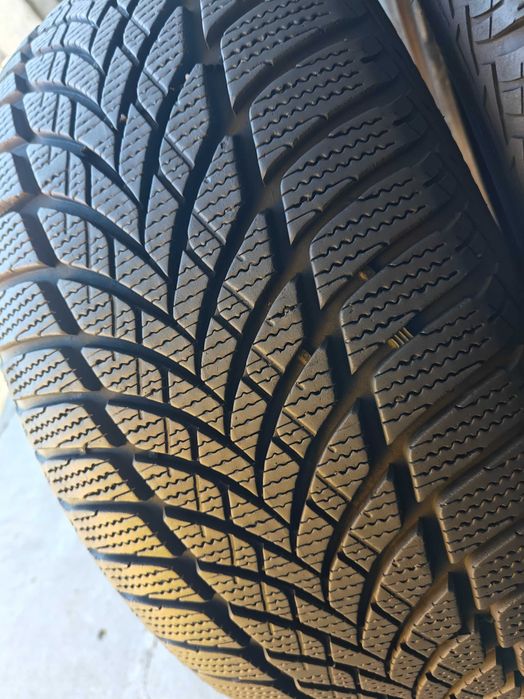 R18 245 45 шини зимові Goody Ultra Grip Ice 2 чудовий стан