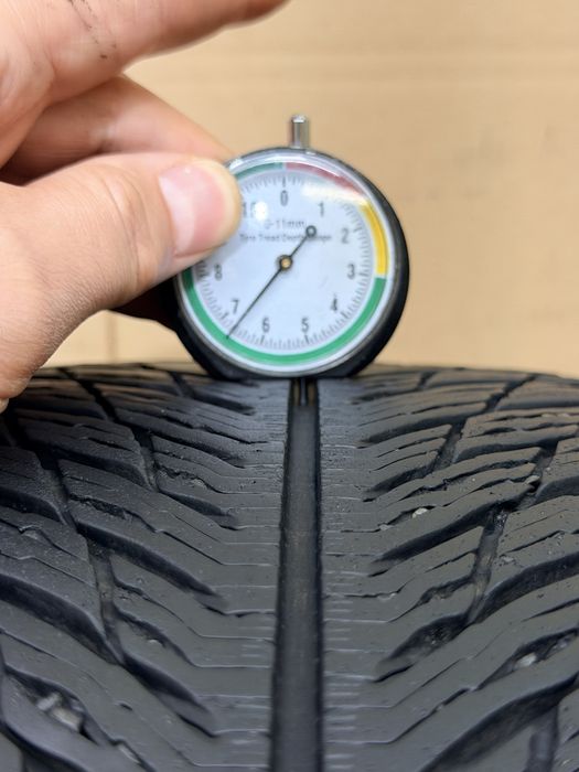 Michelin Pilot Alpin5 235/45/18 kpl 4 szt rok 2020 bieżnik 5,0-6,5 mm