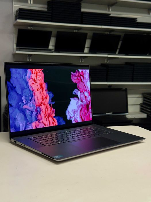 Dell Precision 5690 Ultra 7-165H 16GB 1TB SDD RTX 3500 ADA, 4k+ DOTYK!